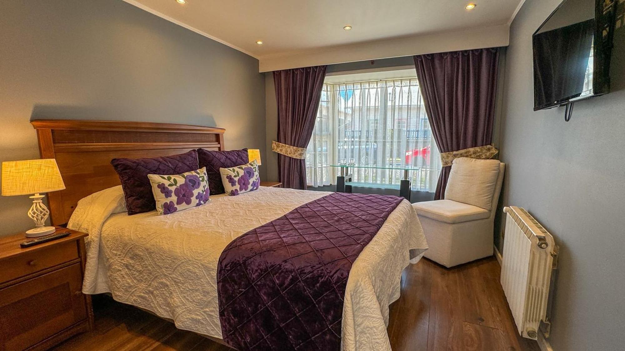 Hotel Puerta Del Lago Пуерто Варас Екстериор снимка