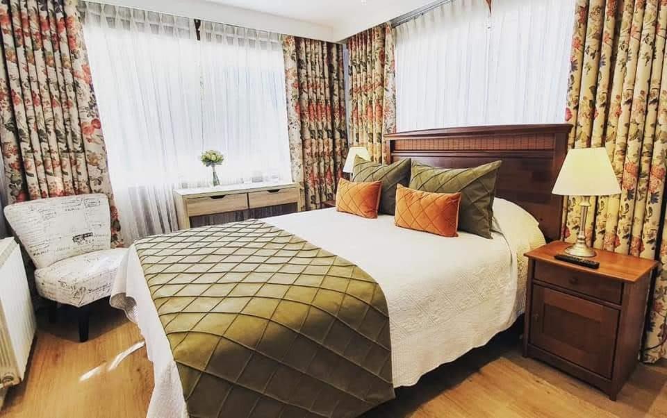 Hotel Puerta Del Lago Пуерто Варас Екстериор снимка