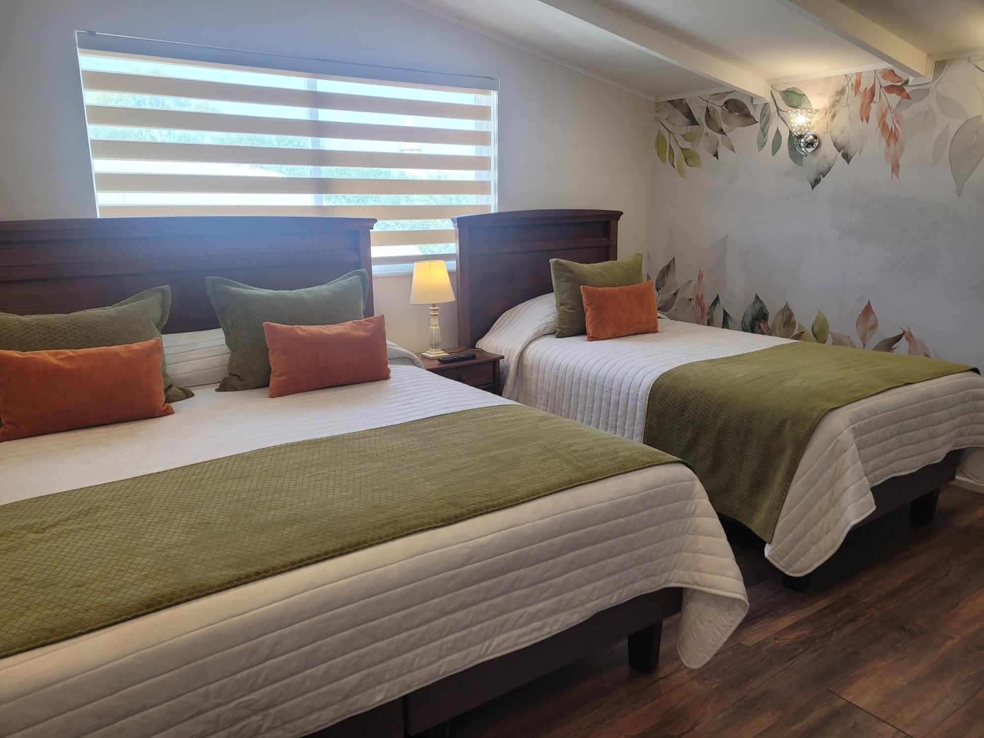 Hotel Puerta Del Lago Пуерто Варас Екстериор снимка