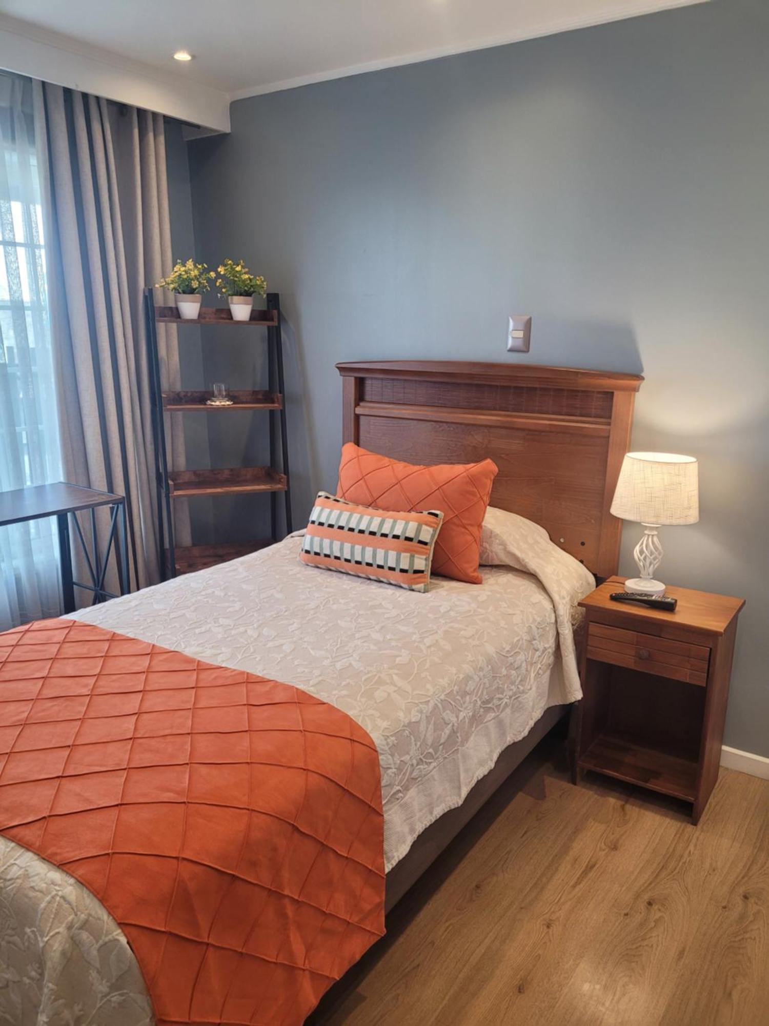 Hotel Puerta Del Lago Пуерто Варас Екстериор снимка