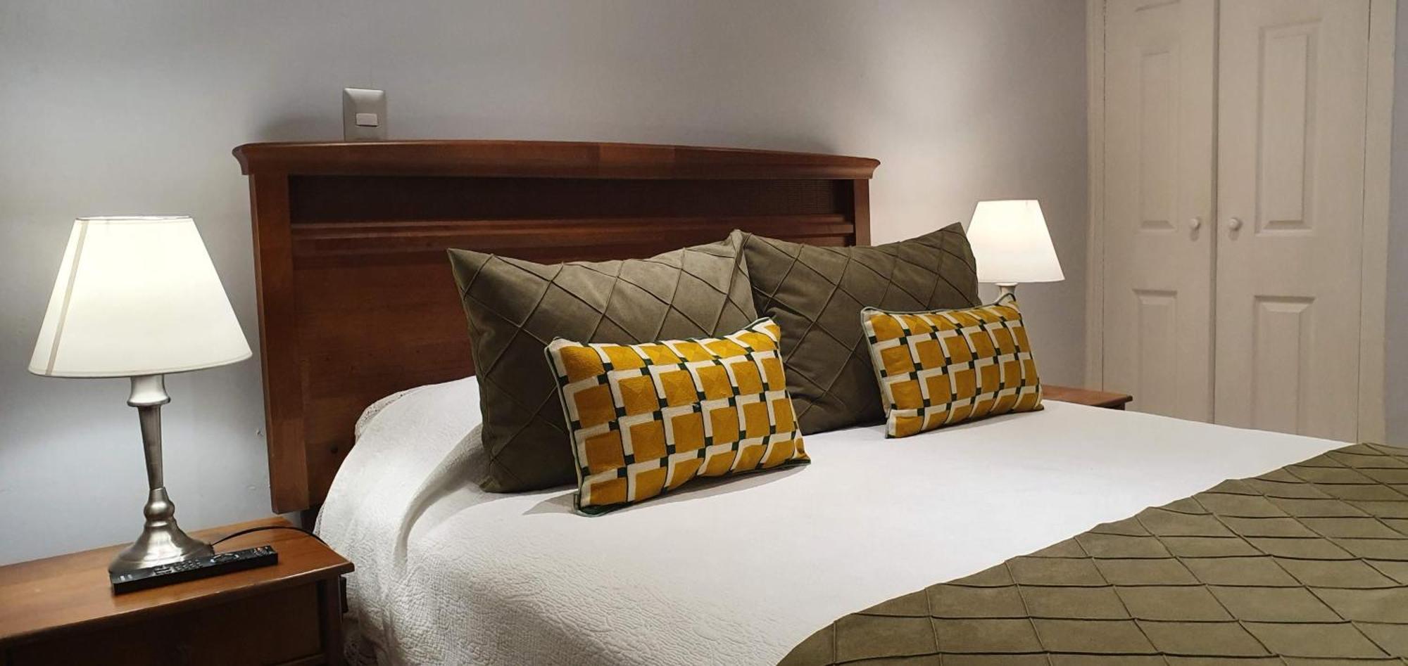 Hotel Puerta Del Lago Пуерто Варас Екстериор снимка