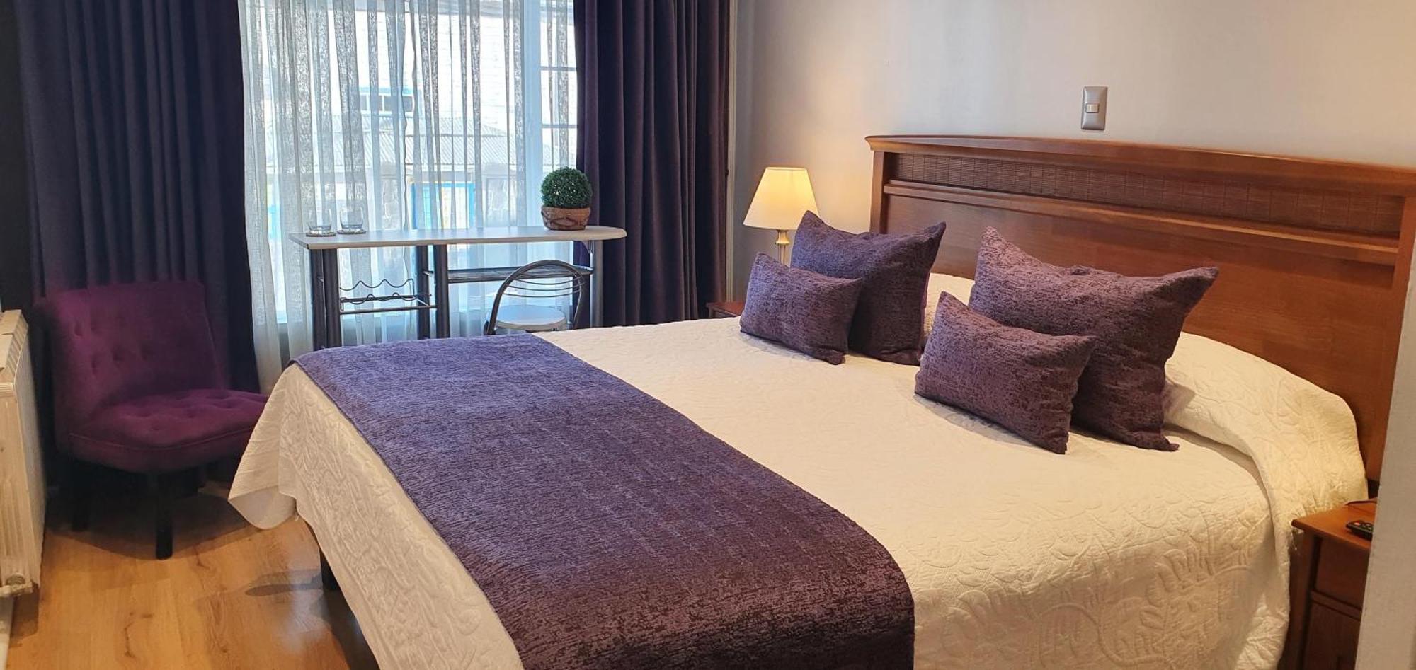 Hotel Puerta Del Lago Пуерто Варас Екстериор снимка