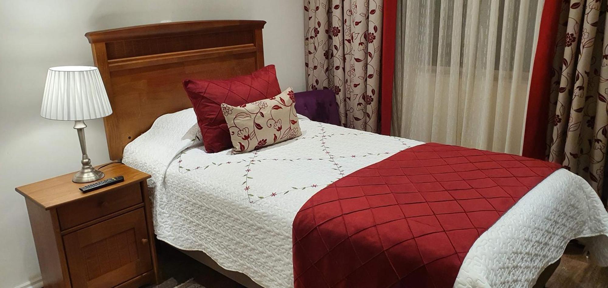 Hotel Puerta Del Lago Пуерто Варас Екстериор снимка